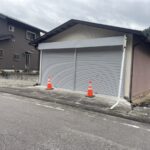 設楽町:車庫の鉄製吊引戸から軽量シャッターへ交換と離れの改修工事
